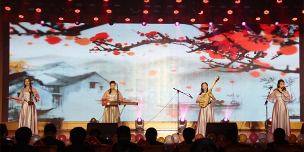 11、股份公司乐器演奏.jpg